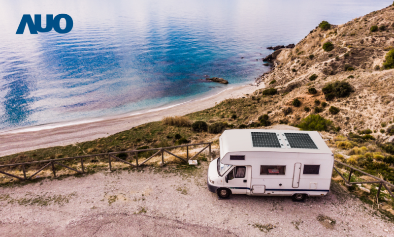 「可撓輕量化太陽光電板SunCurva」使用輕量特殊耐候型複合板取代傳統太陽能板的玻璃前板，不僅降低70%重量，每米平方僅3Kg；具有抗衝擊性能及通過電磁相容性測試，可應用於交通運輸工具，如露營車、遊艇等